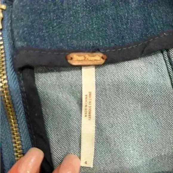 Free People Modern Femme Denim Mini Skirt Two Tone Blue Color Block Sz 4 - Picture 5 of 6